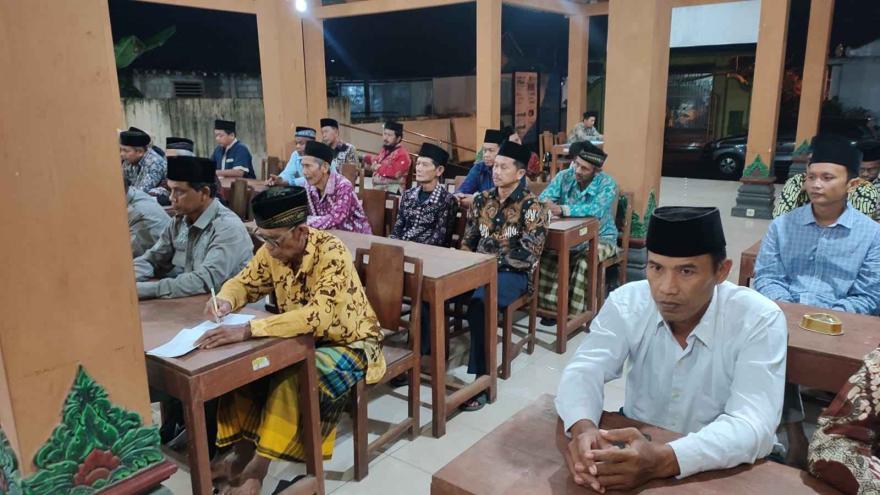 RAPAT PEMBENTUKAN TIM PENJARINGAN DAN PENYARINGAN PAMONG KALURAHAN GULUREJO (DUKUH PENGKOL )